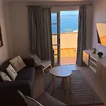 Volcano Views & Wifi