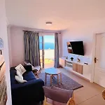 Volcano Views & Wifi 아파트 *